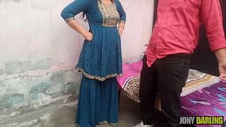 Случайно трахнул свою мачеху, я люблю трахать ее каждый день, ей это тоже понравилось, ххх индийское настоящее домашнее секс видео от Джони Дарлинг, хинди грязные разговоры - порно видео