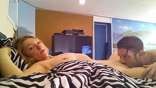 Катю жестко и красиво трахают, вылизывают киску и трахают в задницу - порно видео