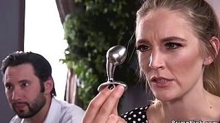 Чувак трахает в анал жену и сексопатолога - порно видео