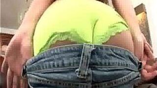 Сексуальная Эмма Каммингс с отличной задницей - порно видео