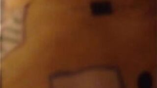 Клиандо с подушкой - порно видео